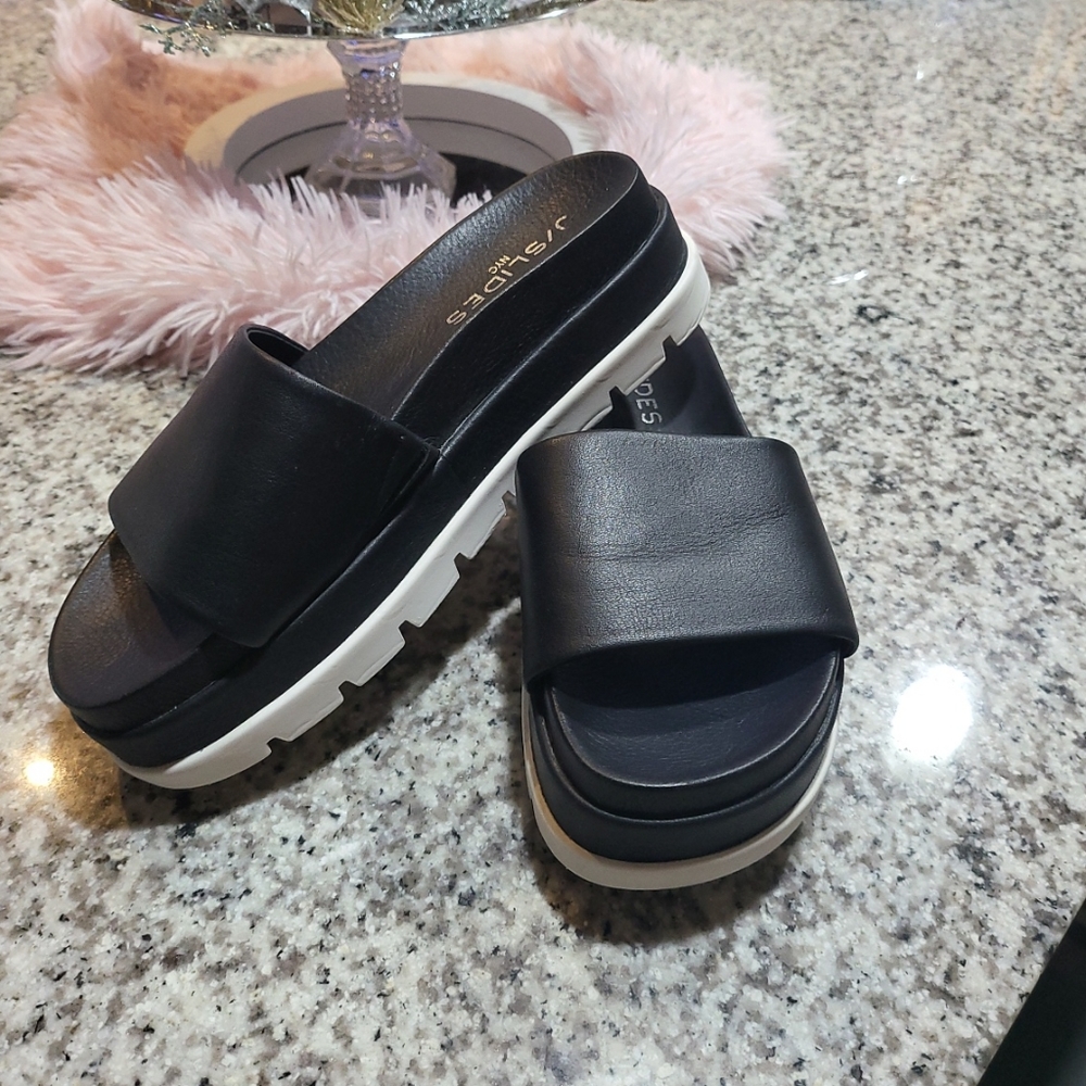 J/slides nyc sandals size 6 M leather upper